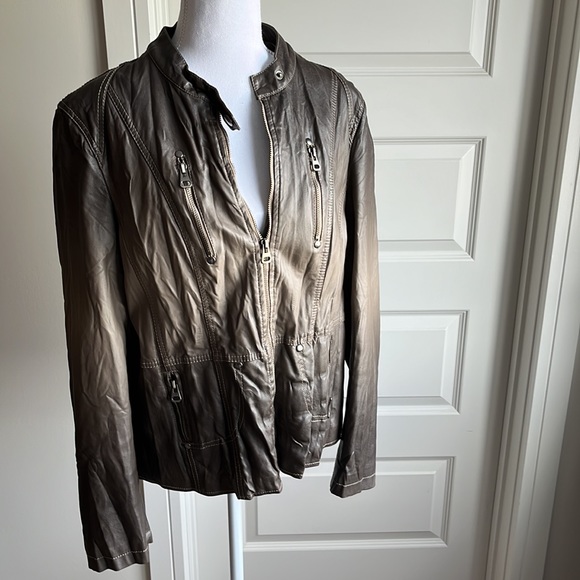 Brown Faux Leather Jacket. Size L. - Picture 4 of 8